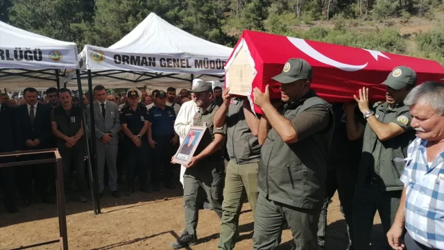 Osmaniye'de Facia: Yangına Müdahale Eden Arazöz Devrildi