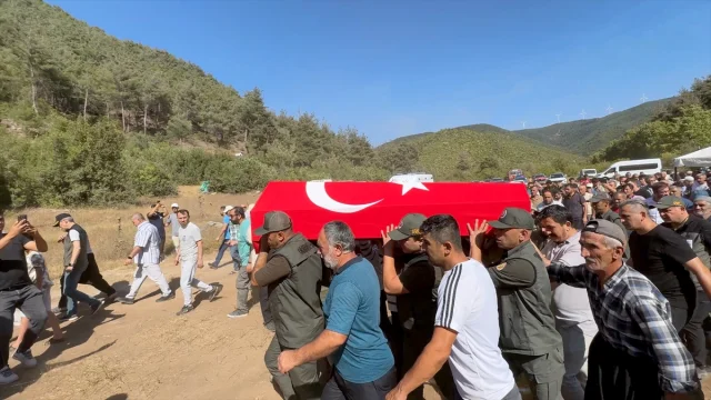 Osmaniye'de Facia: Yangına Müdahale Eden Arazöz Devrildi