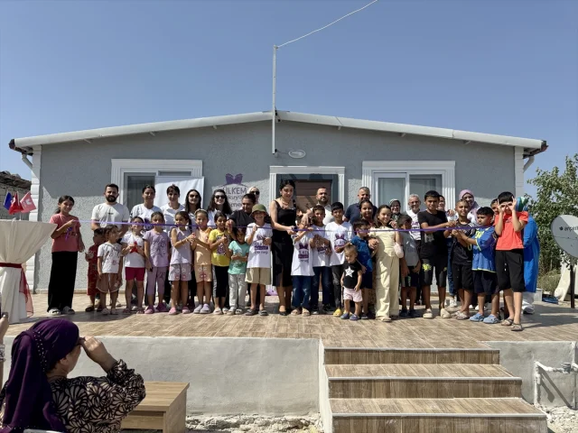 Hatay'da Depremzede Aileye Yeni Bir Başlangıç