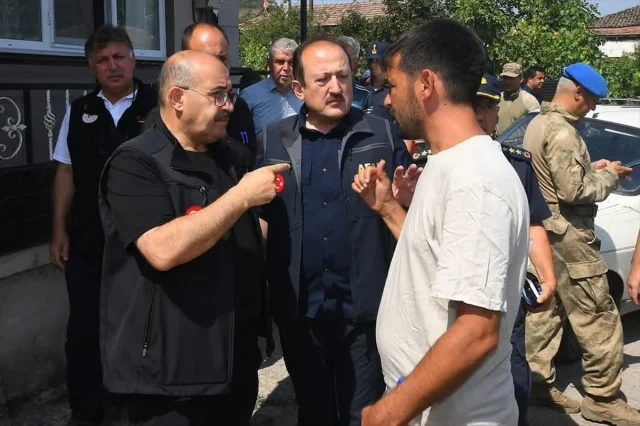 Sındırgı'daki Depremin Ardından Bölgedeki Çalışmalar Titizlikle Devam Ediyor