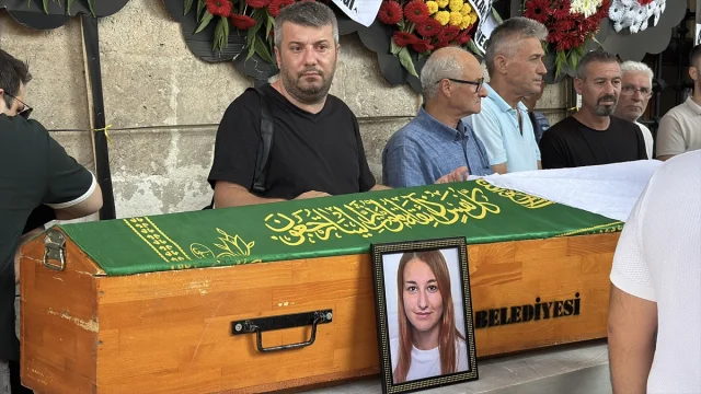 Çanakkale'de Feci Kaza: 6 Kişinin Hayatını Kaybettiği Facianın Detayları