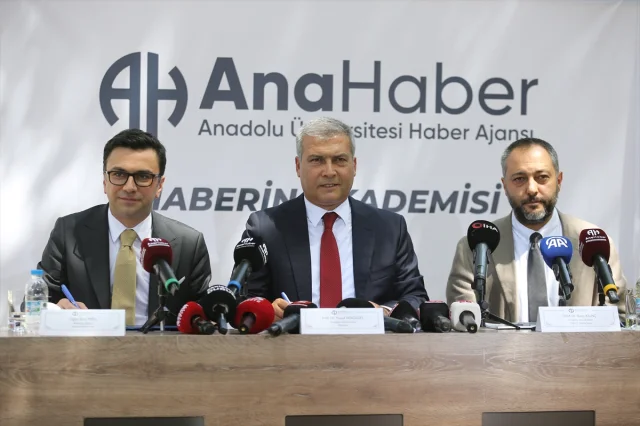 Anadolu Ajansı ve Anadolu Üniversitesi'nden Medyada Devrim