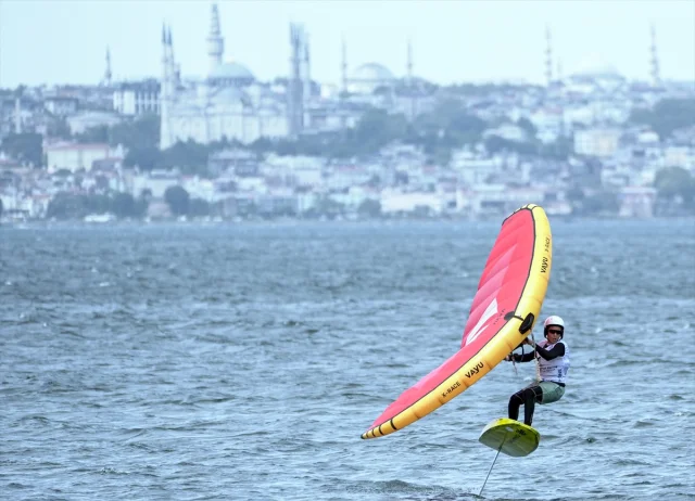 İstanbul'da Rüzgarın Efendileri Audi Wingfoil Racing Dünya Kupası'nda Yarışıyor