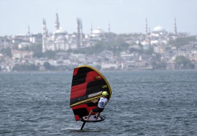 İstanbul'da Rüzgarın Efendileri Audi Wingfoil Racing Dünya Kupası'nda Yarışıyor