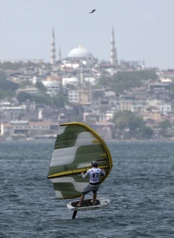 İstanbul'da Rüzgarın Efendileri Audi Wingfoil Racing Dünya Kupası'nda Yarışıyor
