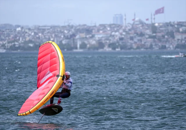İstanbul'da Rüzgarın Efendileri Audi Wingfoil Racing Dünya Kupası'nda Yarışıyor