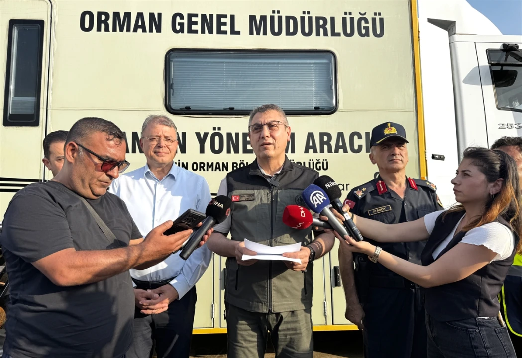 Mersin'deki Orman Yangınları Kontrol Altına Alınmaya Çalışılıyor