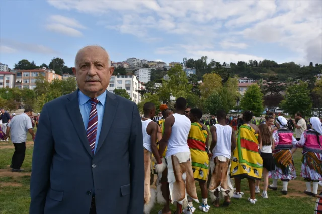 Trabzon'da Kültür Rüzgarı: Horon ve Müzik Şöleni Başladı