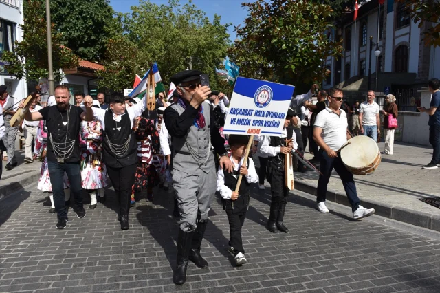 Trabzon'da Kültür Rüzgarı: Horon ve Müzik Şöleni Başladı