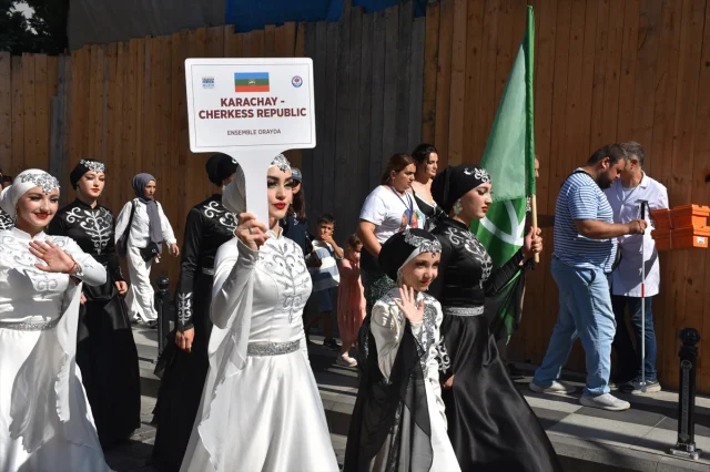 Trabzon'da Kültür Rüzgarı: Horon ve Müzik Şöleni Başladı