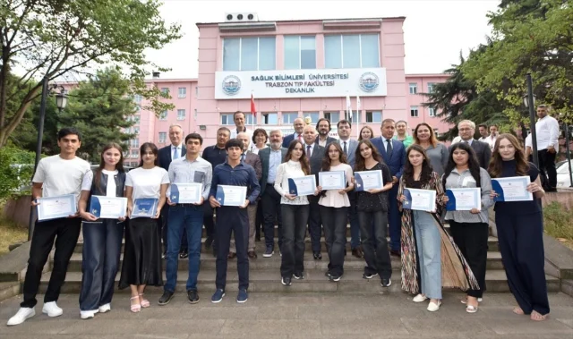 Trabzon'da Uluslararası Tıp Buluşması: Öğrencilere Sertifika...