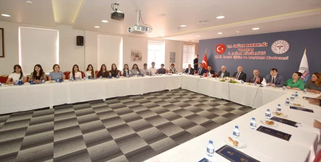 Trabzon'da Uluslararası Tıp Buluşması: Öğrencilere Sertifika Verildi