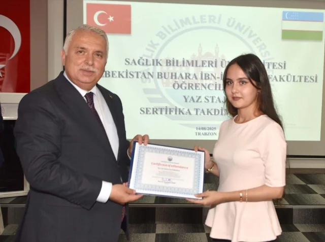 Trabzon'da Uluslararası Tıp Buluşması: Öğrencilere Sertifika Verildi