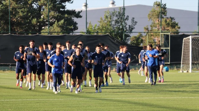 Erzurumspor FK'nın Zirve Yarışı İçin Hedefi Büyük