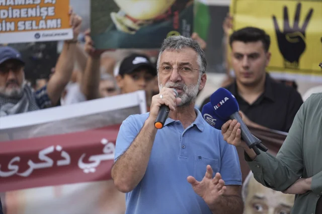 İstanbul'da Rabia Katliamına Unutulmaz Anma