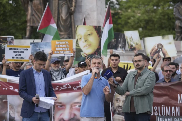 İstanbul'da Rabia Katliamına Unutulmaz Anma