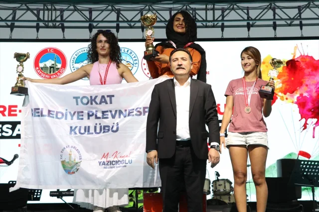 Kayseri Yamaç Paraşütü Şampiyonası Rüzgarı Esti: Nefes Kesen Final