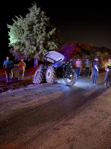 Burdur'da Korkutan Kaza: Otomobil ile Traktör Çarpıştı