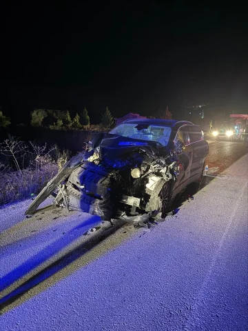 Burdur'da Korkutan Kaza: Otomobil ile Traktör Çarpıştı