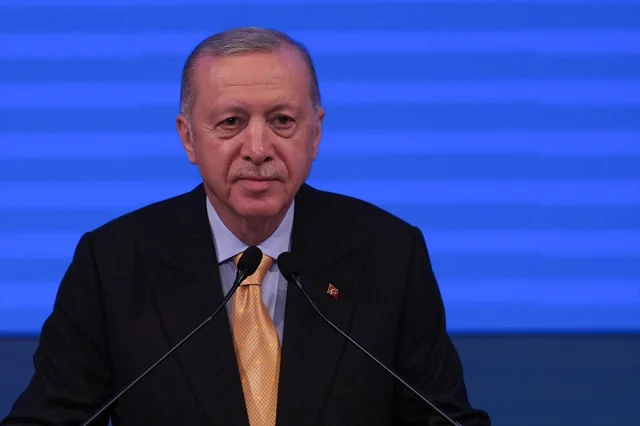 Erdoğan'dan Kararlılık Mesajı AK Parti Daha Güçlü Yarınlara Hazırlanıyor