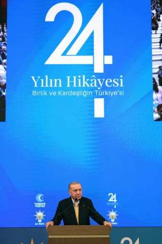 Erdoğan'dan Kararlılık Mesajı AK Parti Daha Güçlü Yarınlara Hazırlanıyor
