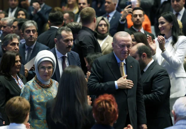 Erdoğan'dan Kararlılık Mesajı AK Parti Daha Güçlü Yarınlara Hazırlanıyor