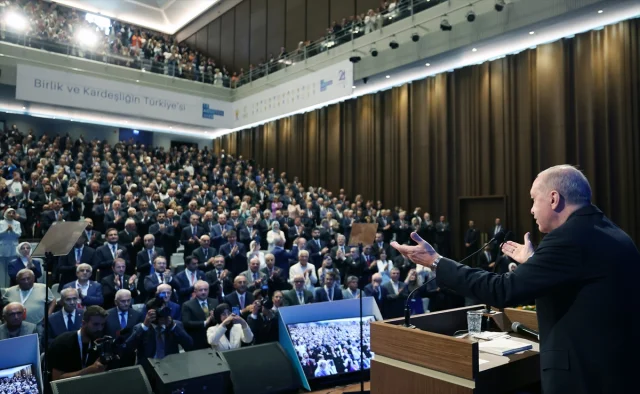 Erdoğan'dan Kararlılık Mesajı AK Parti Daha Güçlü Yarınlara Hazırlanıyor