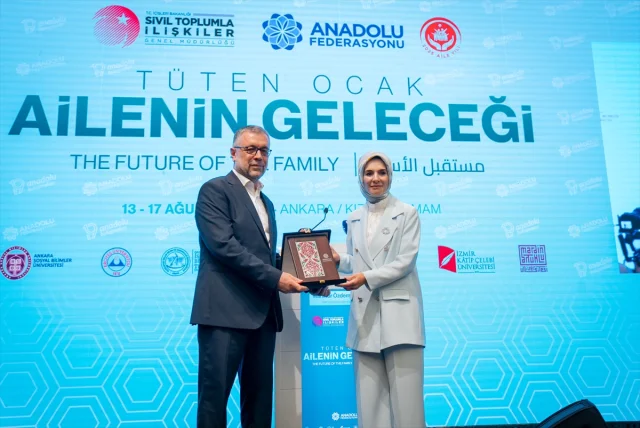 Aile Yapısı Tehlikede: Bakan Göktaş'ın Çarpıcı Uyarıları