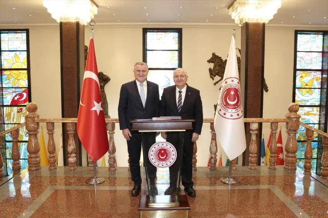 Ankara'da Kritik Buluşma: Bakanlar Savunma ve Spor İçin Bir...