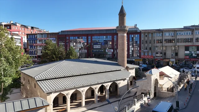 Sivas'taki Tarihi Cami Yeniden Açılıyor: Restorasyonun Ardından Merakla Beklenen Açılış