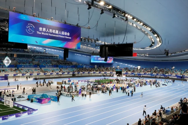 Pekin'de Çarpıcı Etkinlik: Dünya İnsansı Robot Oyunları Başladı