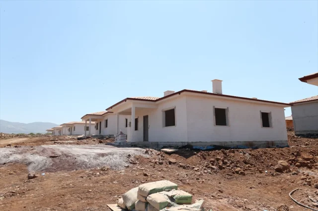 Hatay'da Yeni Yaşamın Kapıları Aralanıyor: Kırsal Konutların...