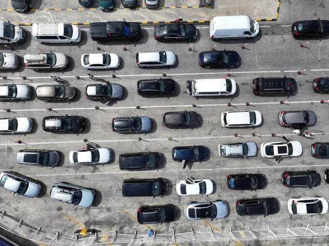 Kapıkule'de Dönüş Yolu Hüznü Artıyor: Gurbetçilerin Yolculuk Anıları
