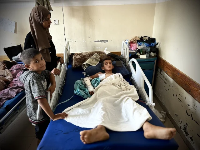 Yardım Noktasında Vurulan Gazzeli Çocuğun Umut Dolu Bekleyişi