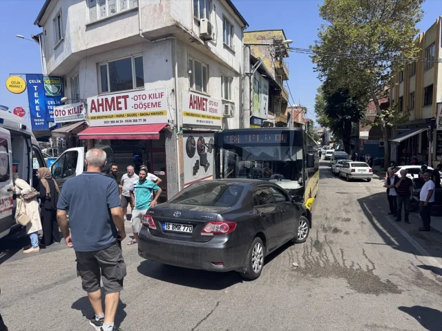 Bursa Trafik Kazası: Yolcu Otobüsü Otomobille Çarpıştı, 6 Yaralı Var