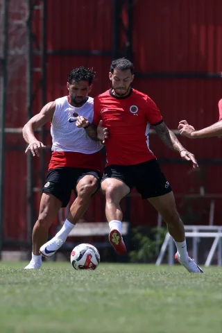 Gençlerbirliği Antalyaspor Maçına Nasıl Hazırlanıyor? Taktikler, Stratejiler ve Detaylar