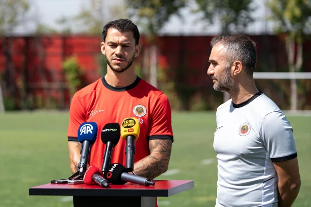 Gençlerbirliği'nin Büyük Sürprizi: Onyekuru İlk Maçta Forma Giyecek