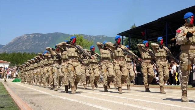 Karabük'te Heyecan Dolu Mezuniyet: 1619 Uzman Erbaş Jandarma ve Sahil Güvenlik'e Katıldı