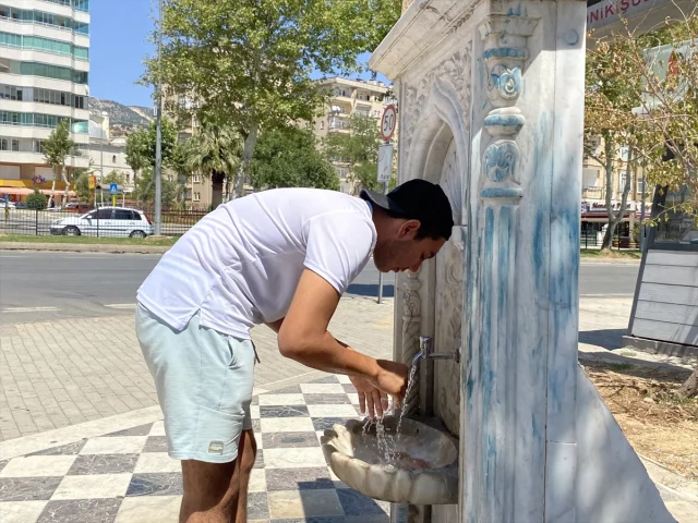 Kahramanmaraş'ta Rekor Sıcaklıklar: Vatandaşlar Çözüm Arıyor