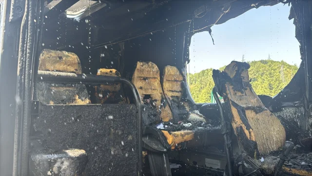 Bolu'da Yanan Midibüs Heyecan Yarattı: İtfaiyenin Hızlı Müdahalesi