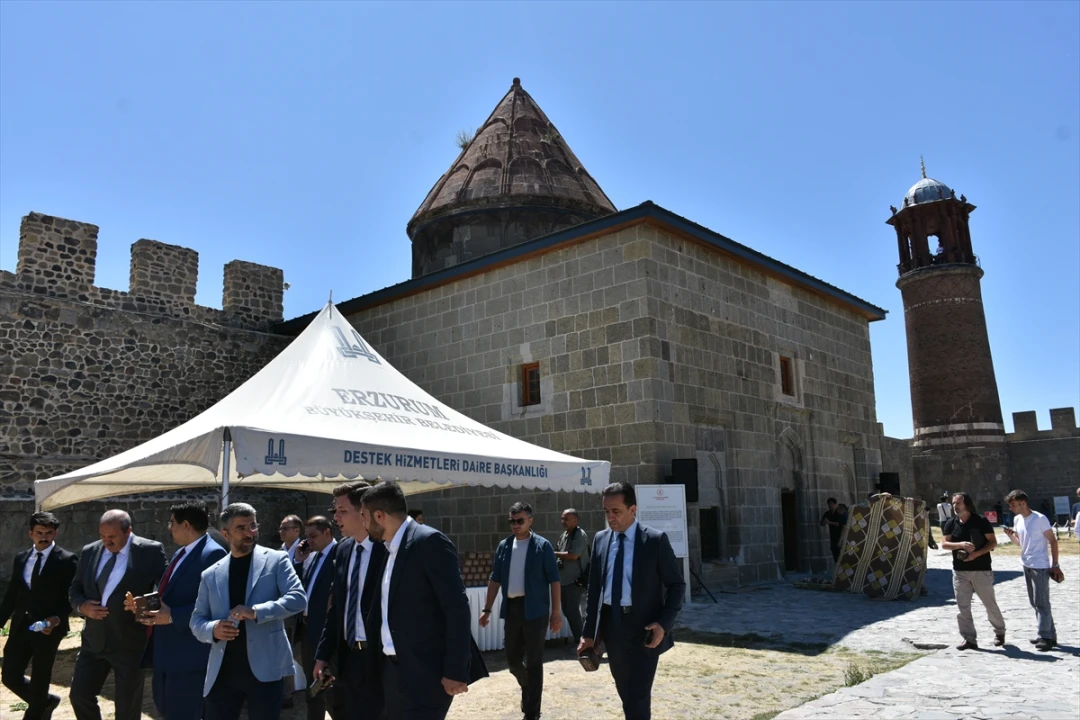 Erzurum'un Kadim Mescidinde Unutulmaz Buluşma