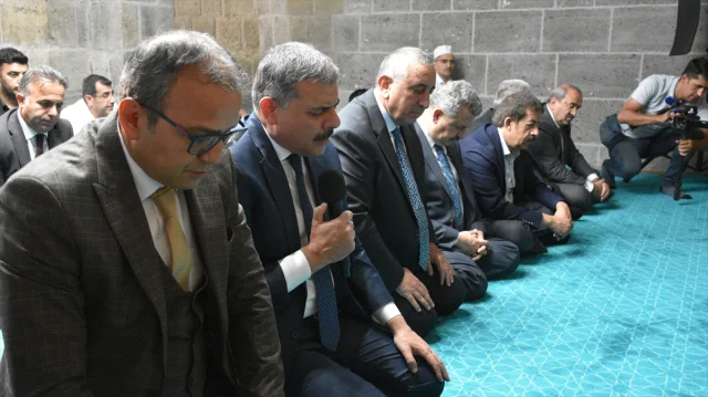 Erzurum'un Kadim Mescidinde Unutulmaz Buluşma