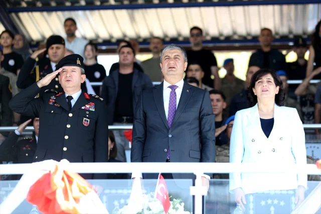 Karabük'te Heyecan Dolu Mezuniyet: 1619 Uzman Erbaş Jandarma ve Sahil Güvenlik'e Katıldı