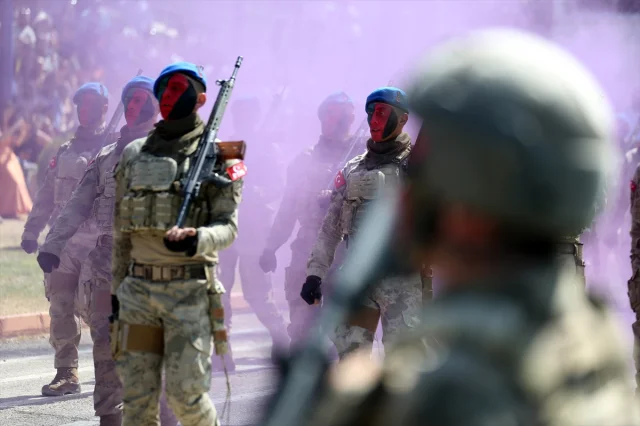 Karabük'te Heyecan Dolu Mezuniyet: 1619 Uzman Erbaş Jandarma ve Sahil Güvenlik'e Katıldı