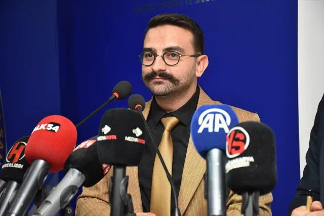 Sakarya'nın Deprem Acıları Yeniden Gündemde: "17 Ağustos Anma Gecesi" Unutulmaz Anlarla Dolu