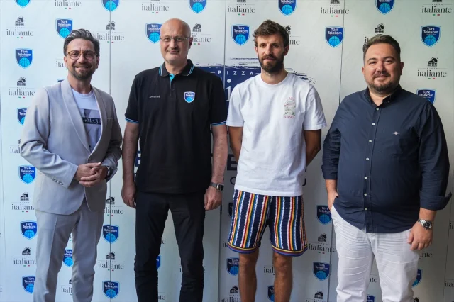 Türk Telekom ve Pizza Italiante El Sıkıştı: Ankara'da Basketbol Heyecanı Artıyor