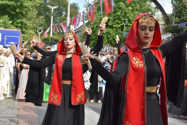 Trabzon'da Dünya Barışına Horonlu Çağrı