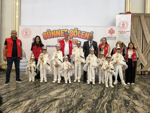 Bingöl'de Renkli Sünnet Şöleni: 15 Çocuğa Özel Unutulmaz Anlar