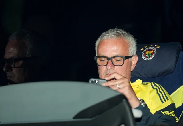 Fenerbahçe'nin İzmir Yolculuğunda Taraftar Coşkusu