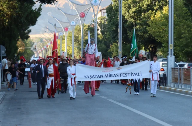 Erzincan'da Yaşayan Miras Festivali Başladı Kültürel Değerler Geleceğe Aktarılıyor